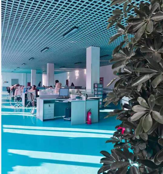 ���k����